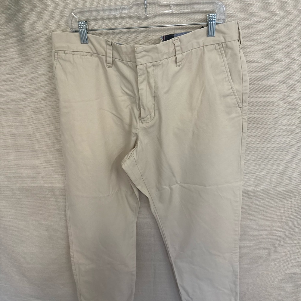 Tommy Hilfiger Tan Chino Pants Versatile Style